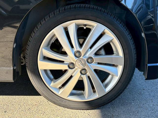 ムーヴ カスタム　ＲＳ　１年保証　社外ナビ　フルセグＴＶ　ＥＴＣ　純正１６インチアルミホイール　プッシュスタート　運転席シートリフター　プライバシーガラス　オートヘッドライト　ＭＯＭＯ製革巻きステアリング（49枚目）