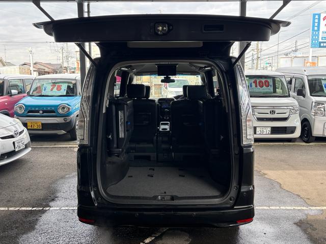 セレナ ハイウェイスター Vセレクション+セーフティ SHV 1年保証 純正8インチナビ アラウンドビューモニター フリップダウンモニター クルコン ETC フルセグ プッシュスタート シートヒーター 両側パワースライドドア(11枚目)