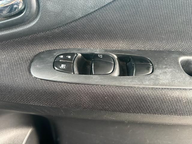 セレナ ハイウェイスター Vセレクション+セーフティ SHV 1年保証 純正8インチナビ アラウンドビューモニター フリップダウンモニター クルコン ETC フルセグ プッシュスタート シートヒーター 両側パワースライドドア(28枚目)