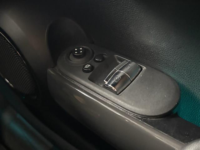 ＭＩＮＩ クーパーＤ　半年保証　純正ナビ　Ｂカメラ　ドラレコ前後　ＥＴＣ　Ｂｌｕｅｔｏｏｔｈ　クルコン　純正アルミホイール　アームレスト　インテリジェントセーフティー（26枚目）