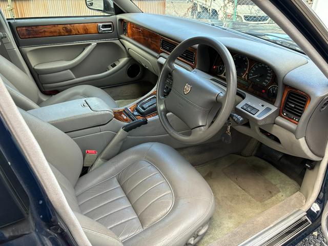 ＸＪ ＸＪ６－３．２Ｓ　ＣＳ認定済み　走行６５８００ｋｍ　禁煙車　ユーザー買取車　修復歴有り（23枚目）