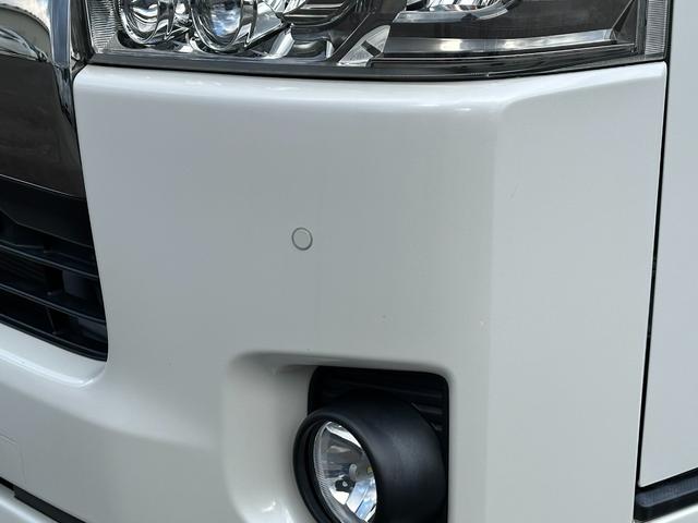 ハイエースバン スーパーＧＬ　ダークプライムＩＩ　ローダウン仕様／社外アルミホイール／ベッドキット付き／車中泊／カスタム車両／ガソリン車／両側スライドドア／シートカバー／パールホワイト車両（20枚目）