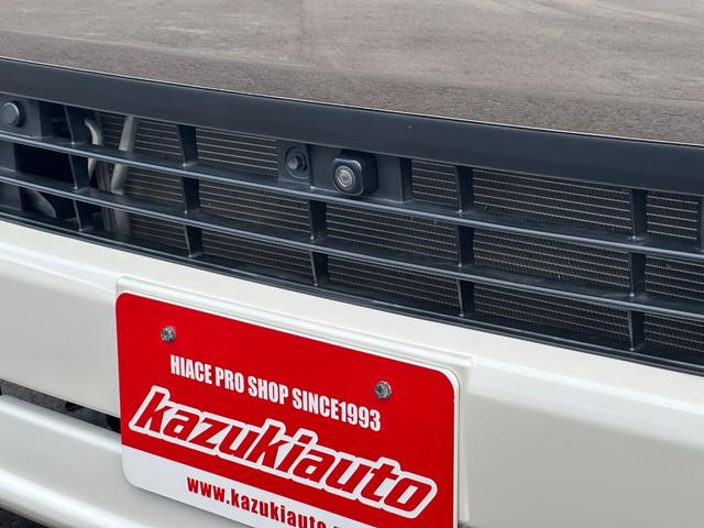 ハイエースバン スーパーＧＬ　ダークプライムＩＩ　ローダウン仕様／社外アルミホイール／ベッドキット付き／車中泊／カスタム車両／ガソリン車／両側スライドドア／シートカバー／パールホワイト車両（22枚目）
