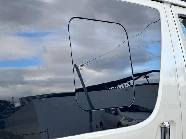 ハイエースバン スーパーＧＬ　ダークプライムＩＩ　ローダウン仕様／社外アルミホイール／ベッドキット付き／車中泊／カスタム車両／ガソリン車／両側スライドドア／シートカバー／パールホワイト車両（36枚目）