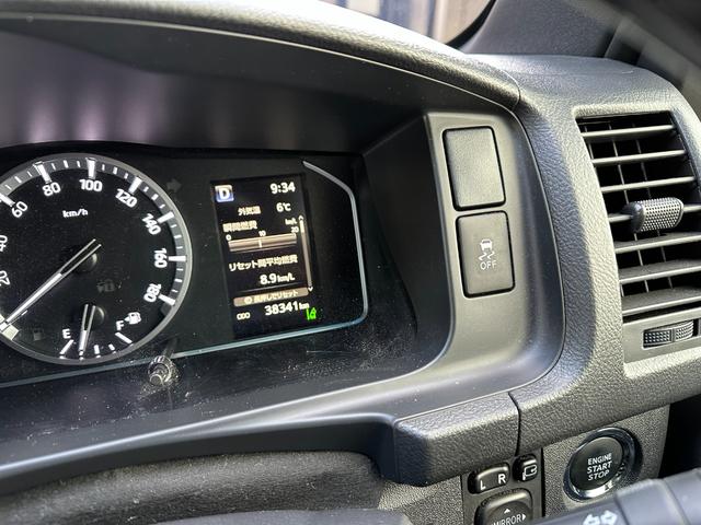 ハイエースバン スーパーＧＬ　ダークプライムＩＩ　ローダウン仕様／社外アルミホイール／ベッドキット付き／車中泊／カスタム車両／ガソリン車／両側スライドドア／シートカバー／パールホワイト車両（60枚目）