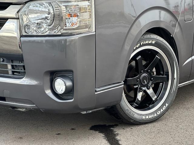 ハイエースバン スーパーＧＬ　ダークプライムＩＩ　ローダウン仕様／ＫＢＲＡＣＩＮＧ／カスタム車両／ベッドキット付き／ディーゼル車／車中泊／ヴィンテージ仕様／両側パワースライドドア（9枚目）
