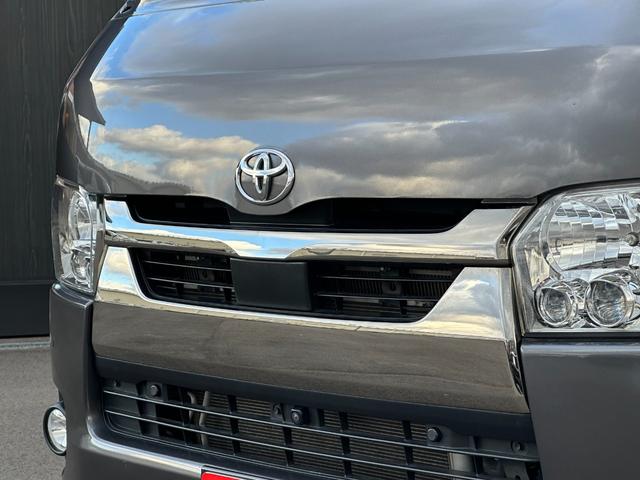 ハイエースバン スーパーＧＬ　ダークプライムＩＩ　ローダウン仕様／ＫＢＲＡＣＩＮＧ／カスタム車両／ベッドキット付き／ディーゼル車／車中泊／ヴィンテージ仕様／両側パワースライドドア（11枚目）