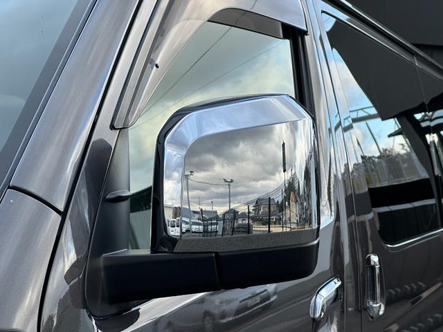 ハイエースバン スーパーＧＬ　ダークプライムＩＩ　ローダウン仕様／ＫＢＲＡＣＩＮＧ／カスタム車両／ベッドキット付き／ディーゼル車／車中泊／ヴィンテージ仕様／両側パワースライドドア（14枚目）