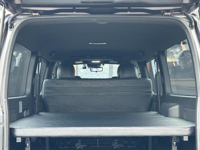 ハイエースバン スーパーＧＬ　ダークプライムＩＩ　ローダウン仕様／ＫＢＲＡＣＩＮＧ／カスタム車両／ベッドキット付き／ディーゼル車／車中泊／ヴィンテージ仕様／両側パワースライドドア（50枚目）