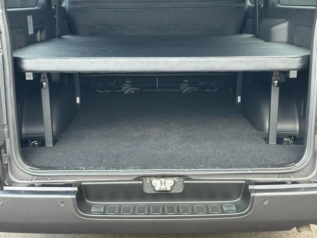 ハイエースバン スーパーＧＬ　ダークプライムＩＩ　ローダウン仕様／ＫＢＲＡＣＩＮＧ／カスタム車両／ベッドキット付き／ディーゼル車／車中泊／ヴィンテージ仕様／両側パワースライドドア（51枚目）