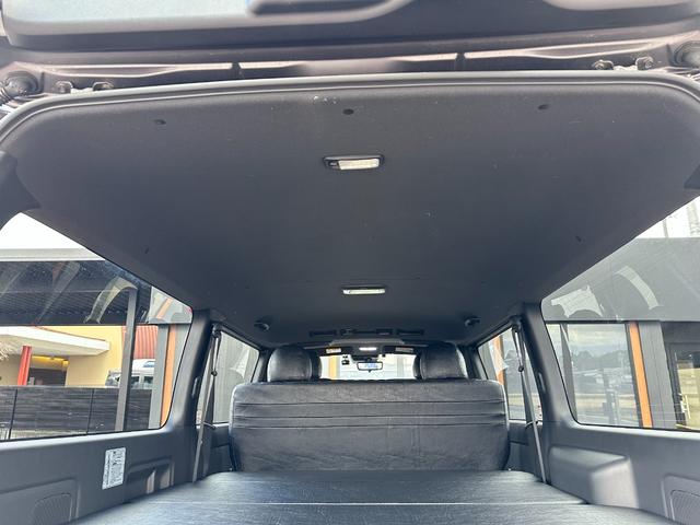 ハイエースバン スーパーＧＬ　ダークプライムＩＩ　ローダウン仕様／ＫＢＲＡＣＩＮＧ／カスタム車両／ベッドキット付き／ディーゼル車／車中泊／ヴィンテージ仕様／両側パワースライドドア（56枚目）