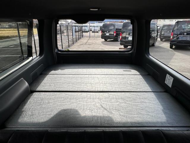 ハイエースバン スーパーＧＬ　ダークプライムＩＩ　ローダウン仕様／ＫＢＲＡＣＩＮＧ／カスタム車両／ベッドキット付き／ディーゼル車／車中泊／ヴィンテージ仕様／両側パワースライドドア（63枚目）