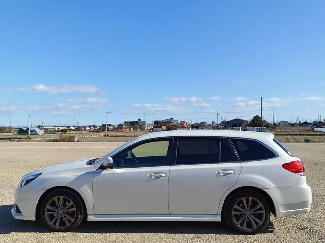 レガシィツーリングワゴン 2.5i Bスポーツアイサイト Gパッケージ 4WD SDナビ フルセグTV リアカメラ スマートキー HIDヘッドライト 衝突軽減ブレーキ 前後ドラレコ Bluetooth ACC 純正17インチアルミ ETC(8枚目)