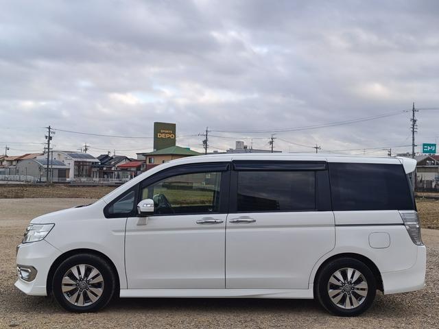 ステップワゴンスパーダ Z SDナビ フルセグTV リアカメラ スマートキー HIDヘッドライト 両側パワスラ Bluetooth 純正16インチアルミ ETC(8枚目)