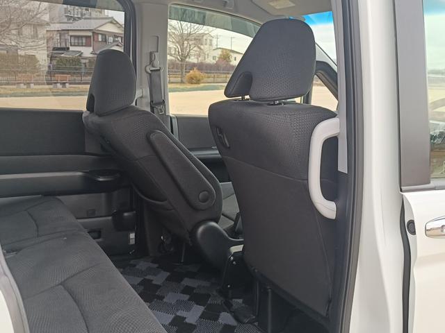 ステップワゴンスパーダ Z SDナビ フルセグTV リアカメラ スマートキー HIDヘッドライト 両側パワスラ Bluetooth 純正16インチアルミ ETC(33枚目)