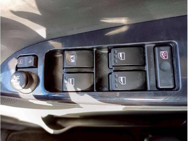 タント カスタムＲＳ　トップエディションＳＡＩＩＩ　ＳＤナビ　フルセグＴＶ　リアカメラ　スマートキー　ＬＥＤヘッドライト　衝突軽減ブレーキ　両側パワスラ　前ドラレコ　Ｂｌｕｅｔｏｏｔｈ　純正１５インチアルミ（23枚目）