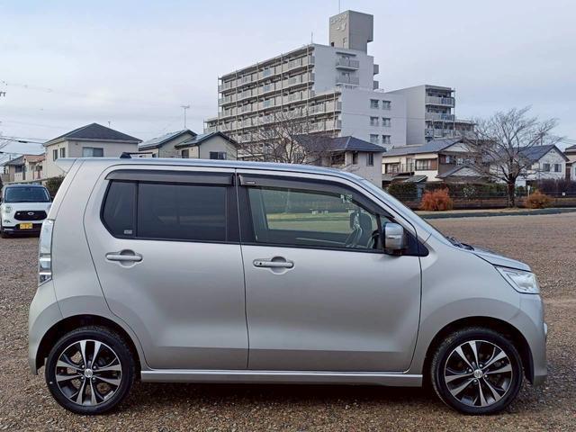 ワゴンＲスティングレー Ｔ　メモリーナビ　フルセグＴＶ　ＨＩＤヘッドライト　衝突軽減ブレーキ　前ドラレコ　シートヒーター　Ｂｌｕｅｔｏｏｔｈ　クルコン　純正１５インチアルミ　ＥＴＣ（7枚目）