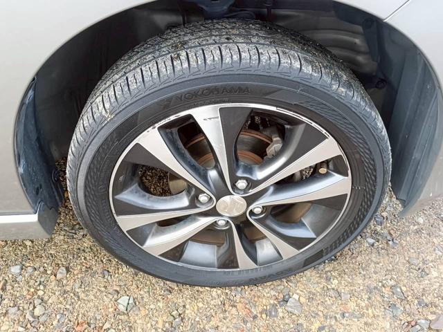 ワゴンＲスティングレー Ｔ　メモリーナビ　フルセグＴＶ　ＨＩＤヘッドライト　衝突軽減ブレーキ　前ドラレコ　シートヒーター　Ｂｌｕｅｔｏｏｔｈ　クルコン　純正１５インチアルミ　ＥＴＣ（15枚目）