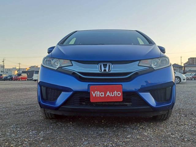 フィットハイブリッド Ｌパッケージ　メモリーナビ　フルセグＴＶ　リアカメラ　スマートキー　ＬＥＤヘッドライト　前ドラレコ　Ｂｌｕｅｔｏｏｔｈ　クルコン　純正１５インチ鉄　ＥＴＣ（4枚目）