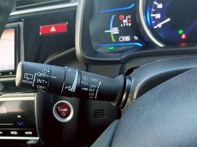フィットハイブリッド Ｌパッケージ　メモリーナビ　フルセグＴＶ　リアカメラ　スマートキー　ＬＥＤヘッドライト　前ドラレコ　Ｂｌｕｅｔｏｏｔｈ　クルコン　純正１５インチ鉄　ＥＴＣ（25枚目）