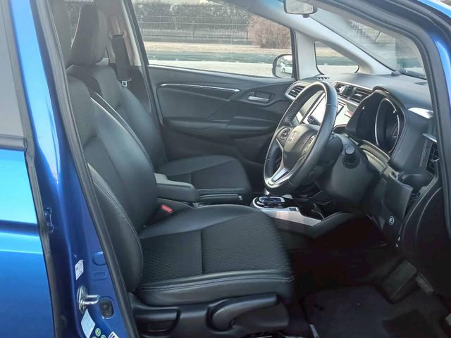 フィットハイブリッド Ｌパッケージ　メモリーナビ　フルセグＴＶ　リアカメラ　スマートキー　ＬＥＤヘッドライト　前ドラレコ　Ｂｌｕｅｔｏｏｔｈ　クルコン　純正１５インチ鉄　ＥＴＣ（33枚目）