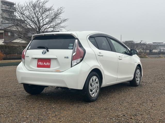 アクア Ｇブラックソフトレザーセレクション　ＳＤナビ　フルセグＴＶ　リアカメラ　スマートキー　ＬＥＤヘッドライト　衝突軽減ブレーキ　前後ドラレコ　シートヒーター　Ｂｌｕｅｔｏｏｔｈ　クルコン　純正１５インチ鉄　ＥＴＣ（11枚目）