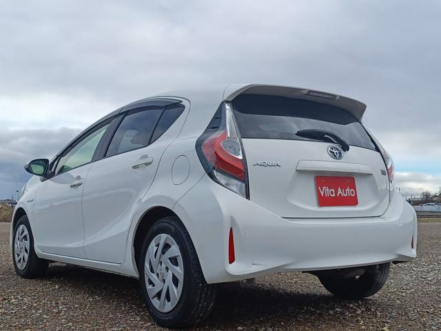 アクア Ｓ　スマートキー　プッシュスタート　衝突軽減ブレーキ　純正１５インチホイール　ＥＴＣ（10枚目）