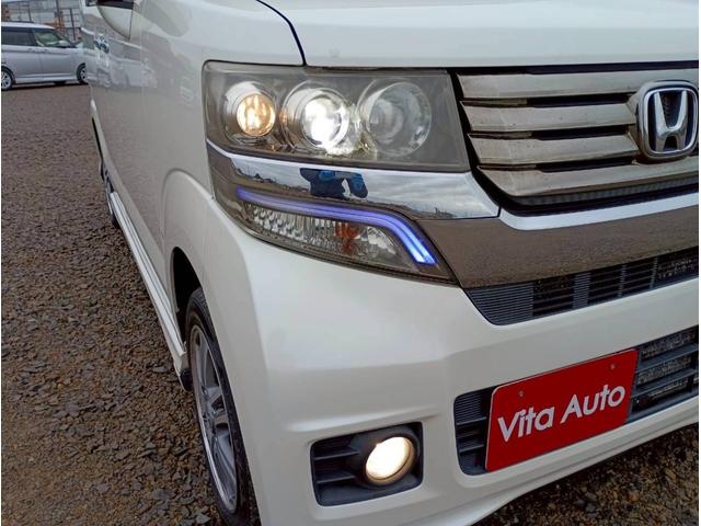 Ｎ－ＢＯＸカスタム Ｇ　ターボＳＳパッケージ　４ＷＤ　ＳＤナビ　フルセグＴＶ　リアカメラ　スマートキー　ＨＩＤヘッドライト　衝突軽減ブレーキ　両側パワスラ　前後ドラレコ　シートヒーター　Ｂｌｕｅｔｏｏｔｈ　純正１４インチアルミ　ＥＴＣ（15枚目）