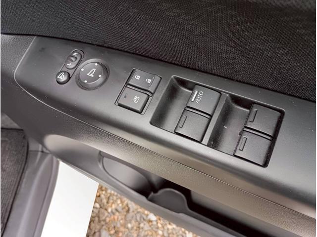 Ｎ－ＢＯＸカスタム Ｇ　ターボＳＳパッケージ　４ＷＤ　ＳＤナビ　フルセグＴＶ　リアカメラ　スマートキー　ＨＩＤヘッドライト　衝突軽減ブレーキ　両側パワスラ　前後ドラレコ　シートヒーター　Ｂｌｕｅｔｏｏｔｈ　純正１４インチアルミ　ＥＴＣ（33枚目）