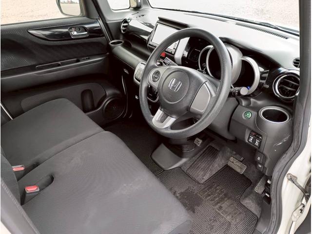 Ｎ－ＢＯＸカスタム Ｇ　ターボＳＳパッケージ　４ＷＤ　ＳＤナビ　フルセグＴＶ　リアカメラ　スマートキー　ＨＩＤヘッドライト　衝突軽減ブレーキ　両側パワスラ　前後ドラレコ　シートヒーター　Ｂｌｕｅｔｏｏｔｈ　純正１４インチアルミ　ＥＴＣ（34枚目）