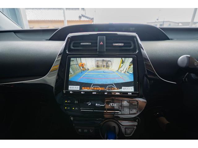 プリウス Ｓツーリングセレクション　トヨタ純正９インチＳＤナビ　ＥＴＣ　アイドリングストップ　盗難防止装置　バックカメラ　衝突軽減ブレーキ　スマートキー　フロントフォグランプ（14枚目）