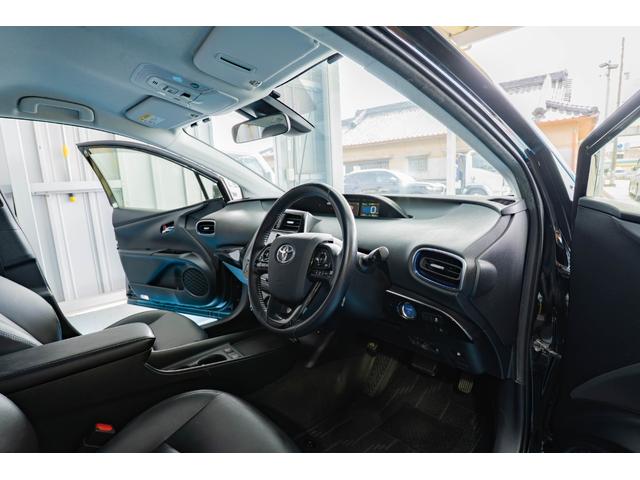 プリウス Ｓツーリングセレクション　トヨタ純正９インチＳＤナビ　ＥＴＣ　アイドリングストップ　盗難防止装置　バックカメラ　衝突軽減ブレーキ　スマートキー　フロントフォグランプ（25枚目）