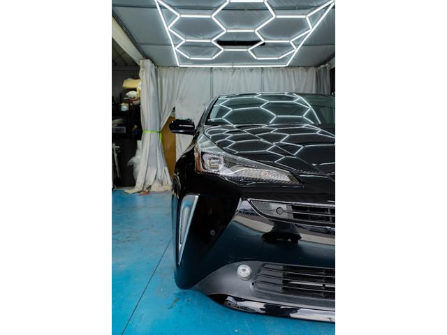 プリウス Ｓツーリングセレクション　トヨタ純正９インチＳＤナビ　ＥＴＣ　アイドリングストップ　盗難防止装置　バックカメラ　衝突軽減ブレーキ　スマートキー　フロントフォグランプ（42枚目）