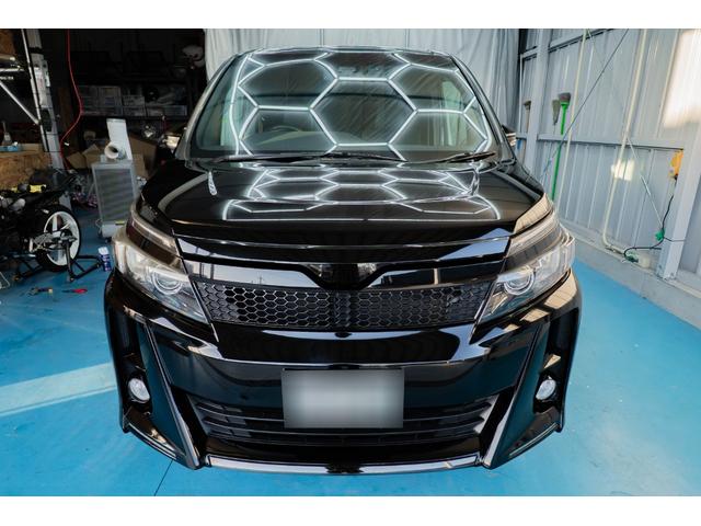 ヴォクシー ＺＳ　Ｇ’ｓ　後席モニター　両側電動スライドドア　ＥＴＣ　アイドリングストップ　ドライブレコーダー　バックカメラ　ワンオーナー　シートヒーター（3枚目）