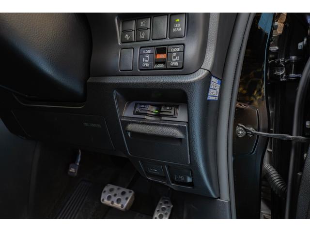 ヴォクシー ＺＳ　Ｇ’ｓ　後席モニター　両側電動スライドドア　ＥＴＣ　アイドリングストップ　ドライブレコーダー　バックカメラ　ワンオーナー　シートヒーター（18枚目）