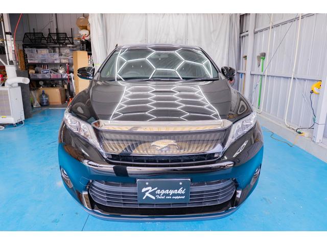 ハリアー エレガンス　サンルーフ　ＥＴＣ　電動シート　バックカメラ　アイドリングストップ　横滑り防止装置　エアコン　クーラー　パワステ　フルセグＴＶ　メモリーナビ　パワーウィンドウ　スマートキー　ＬＥＤヘッドライト（3枚目）