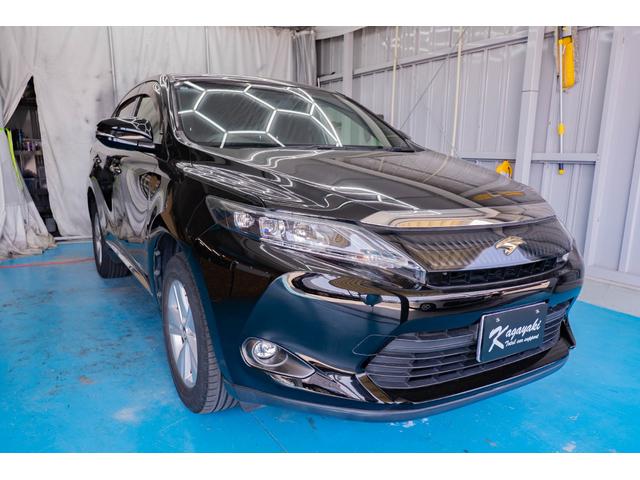 ハリアー エレガンス　サンルーフ　ＥＴＣ　電動シート　バックカメラ　アイドリングストップ　横滑り防止装置　エアコン　クーラー　パワステ　フルセグＴＶ　メモリーナビ　パワーウィンドウ　スマートキー　ＬＥＤヘッドライト（4枚目）