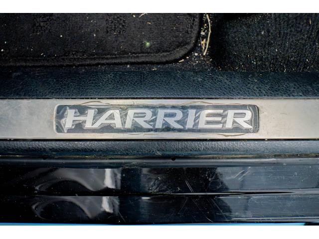 ハリアー エレガンス　サンルーフ　ＥＴＣ　電動シート　バックカメラ　アイドリングストップ　横滑り防止装置　エアコン　クーラー　パワステ　フルセグＴＶ　メモリーナビ　パワーウィンドウ　スマートキー　ＬＥＤヘッドライト（30枚目）