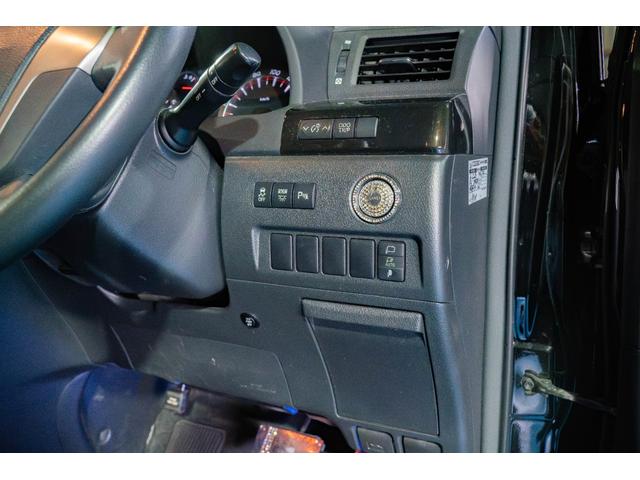 ヴェルファイア ２．４ＺプラチナセレクションＩＩタイプゴルドＩＩ　フルセグＴＶ　ＥＴＣ　後席モニター　エアバッグ　サイドエアバッグ　カーテンエアバッグ　ＡＢＳ　横滑り防止装置　障害物センサー　バックカメラ　盗難防止装置　パワステ　ＨＤＤナビ　ミュージックサーバー（24枚目）