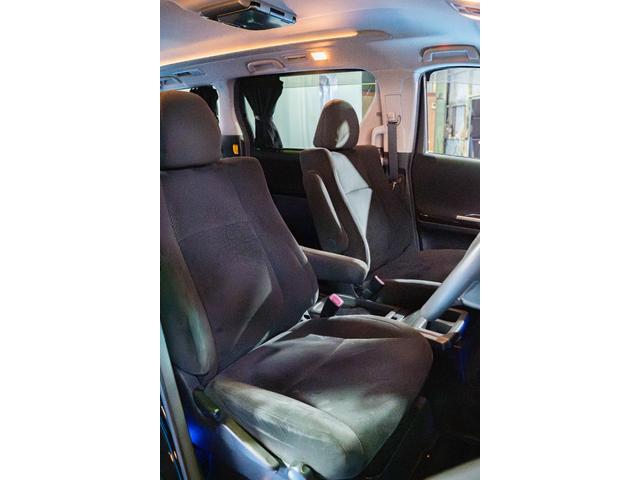 ヴェルファイア ２．４ＺプラチナセレクションＩＩタイプゴルドＩＩ　フルセグＴＶ　ＥＴＣ　後席モニター　エアバッグ　サイドエアバッグ　カーテンエアバッグ　ＡＢＳ　横滑り防止装置　障害物センサー　バックカメラ　盗難防止装置　パワステ　ＨＤＤナビ　ミュージックサーバー（26枚目）