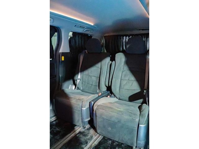 ヴェルファイア ２．４ＺプラチナセレクションＩＩタイプゴルドＩＩ　フルセグＴＶ　ＥＴＣ　後席モニター　エアバッグ　サイドエアバッグ　カーテンエアバッグ　ＡＢＳ　横滑り防止装置　障害物センサー　バックカメラ　盗難防止装置　パワステ　ＨＤＤナビ　ミュージックサーバー（27枚目）