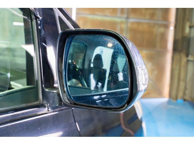 ヴェルファイア ２．４ＺプラチナセレクションＩＩタイプゴルドＩＩ　フルセグＴＶ　ＥＴＣ　後席モニター　エアバッグ　サイドエアバッグ　カーテンエアバッグ　ＡＢＳ　横滑り防止装置　障害物センサー　バックカメラ　盗難防止装置　パワステ　ＨＤＤナビ　ミュージックサーバー（32枚目）