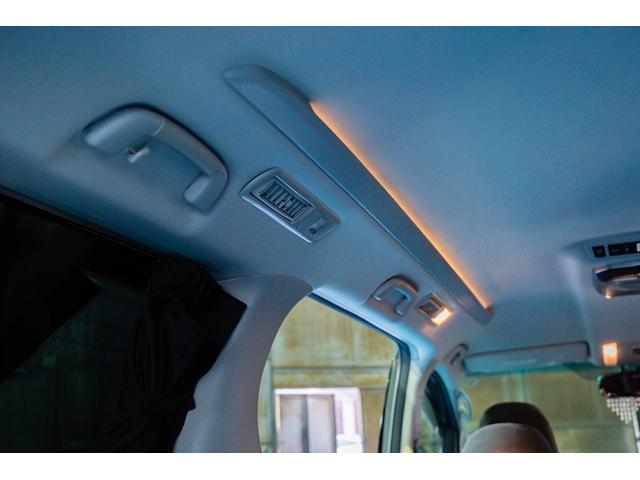 ヴェルファイア ２．４ＺプラチナセレクションＩＩタイプゴルドＩＩ　フルセグＴＶ　ＥＴＣ　後席モニター　エアバッグ　サイドエアバッグ　カーテンエアバッグ　ＡＢＳ　横滑り防止装置　障害物センサー　バックカメラ　盗難防止装置　パワステ　ＨＤＤナビ　ミュージックサーバー（33枚目）