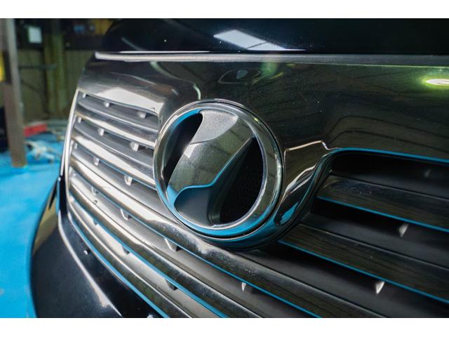 ヴェルファイア ２．４ＺプラチナセレクションＩＩタイプゴルドＩＩ　フルセグＴＶ　ＥＴＣ　後席モニター　エアバッグ　サイドエアバッグ　カーテンエアバッグ　ＡＢＳ　横滑り防止装置　障害物センサー　バックカメラ　盗難防止装置　パワステ　ＨＤＤナビ　ミュージックサーバー（42枚目）