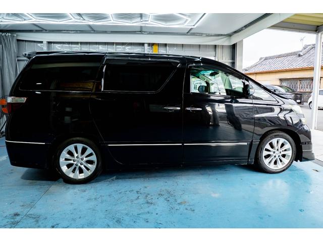 ヴェルファイア ２．４ＺプラチナセレクションＩＩタイプゴルドＩＩ　フルセグＴＶ　ＥＴＣ　後席モニター　エアバッグ　サイドエアバッグ　カーテンエアバッグ　ＡＢＳ　横滑り防止装置　障害物センサー　バックカメラ　盗難防止装置　パワステ　ＨＤＤナビ　ミュージックサーバー（54枚目）