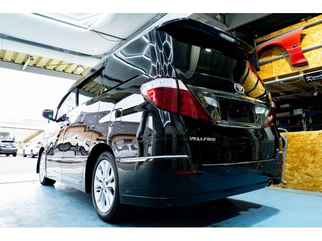 ヴェルファイア ２．４ＺプラチナセレクションＩＩタイプゴルドＩＩ　フルセグＴＶ　ＥＴＣ　後席モニター　エアバッグ　サイドエアバッグ　カーテンエアバッグ　ＡＢＳ　横滑り防止装置　障害物センサー　バックカメラ　盗難防止装置　パワステ　ＨＤＤナビ　ミュージックサーバー（57枚目）