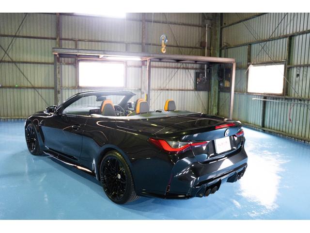 Ｍ４ Ｍ４カブリオレ　コンペティション　Ｍ　ｘＤｒｉｖｅ　ワンオーナー　本革シート　ディーラー車　ＥＴＣ　アダプティブクルーズコントロール　衝突被害軽減ブレーキ　障害物センサー　パーキングアシスト　シートヒーター　電動シート　４ＷＤ　ブラインドスポットモニタ（9枚目）