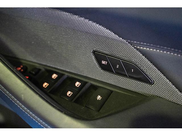 Ｍ４ Ｍ４カブリオレ　コンペティション　Ｍ　ｘＤｒｉｖｅ　ワンオーナー　本革シート　ディーラー車　ＥＴＣ　アダプティブクルーズコントロール　衝突被害軽減ブレーキ　障害物センサー　パーキングアシスト　シートヒーター　電動シート　４ＷＤ　ブラインドスポットモニタ（26枚目）