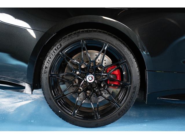 Ｍ４ Ｍ４カブリオレ　コンペティション　Ｍ　ｘＤｒｉｖｅ　ワンオーナー　本革シート　ディーラー車　ＥＴＣ　アダプティブクルーズコントロール　衝突被害軽減ブレーキ　障害物センサー　パーキングアシスト　シートヒーター　電動シート　４ＷＤ　ブラインドスポットモニタ（32枚目）