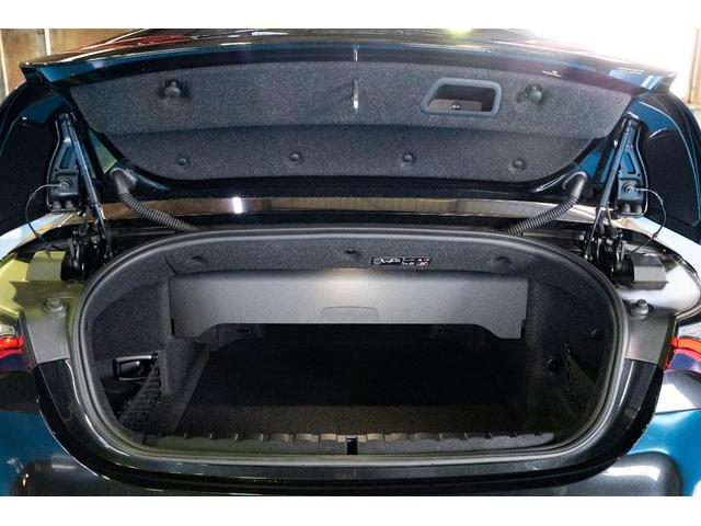 Ｍ４ Ｍ４カブリオレ　コンペティション　Ｍ　ｘＤｒｉｖｅ　ワンオーナー　本革シート　ディーラー車　ＥＴＣ　アダプティブクルーズコントロール　衝突被害軽減ブレーキ　障害物センサー　パーキングアシスト　シートヒーター　電動シート　４ＷＤ　ブラインドスポットモニタ（35枚目）